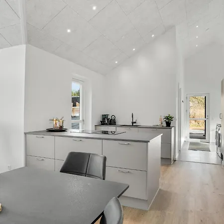 In With Kitchen *
